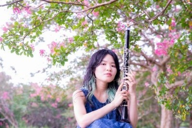 小林 鮎美氏