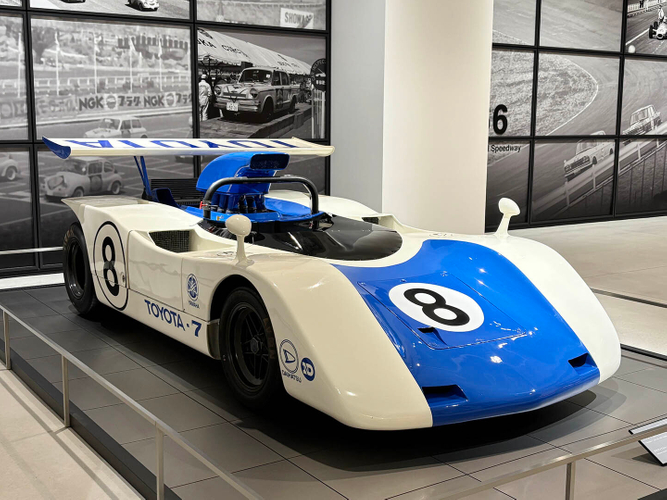 展示車両 トヨタ7
