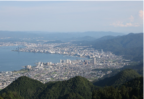 ▲比叡山からの眺め(大津市街地方面)