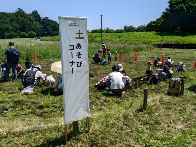土遊びコーナー（過去開催の様子）