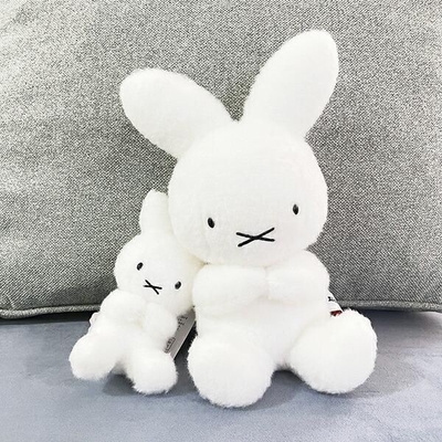 ミッフィーのナインチェのぬいぐるみ