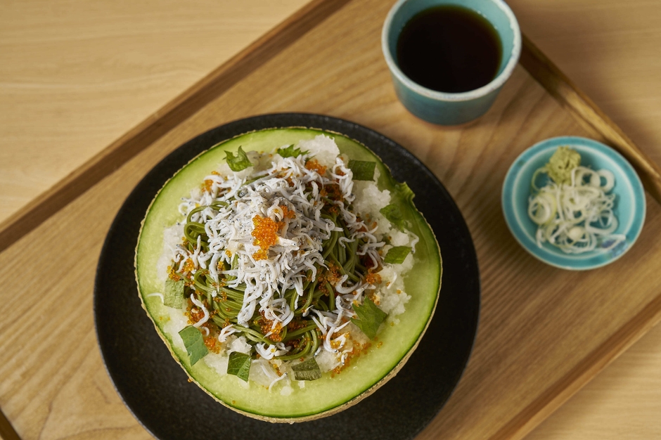 メロ盛りいろどり茶そば