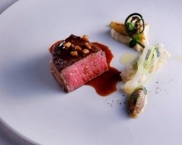 ▲淡路ビーフフィレ肉のロースト 蕗味噌の赤ワインソース
