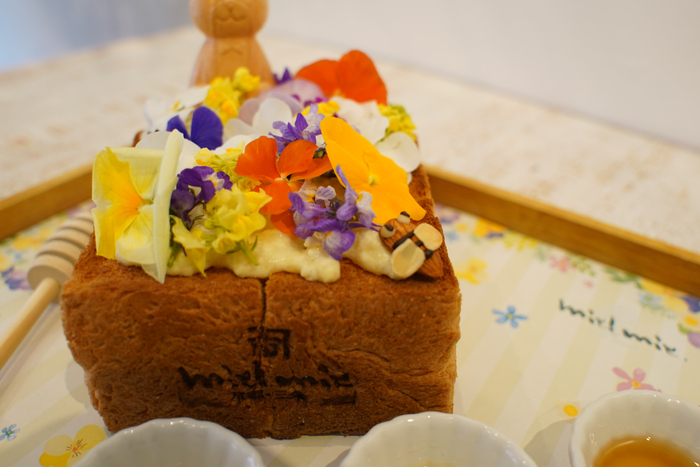 花もミツバチも全部食べれます