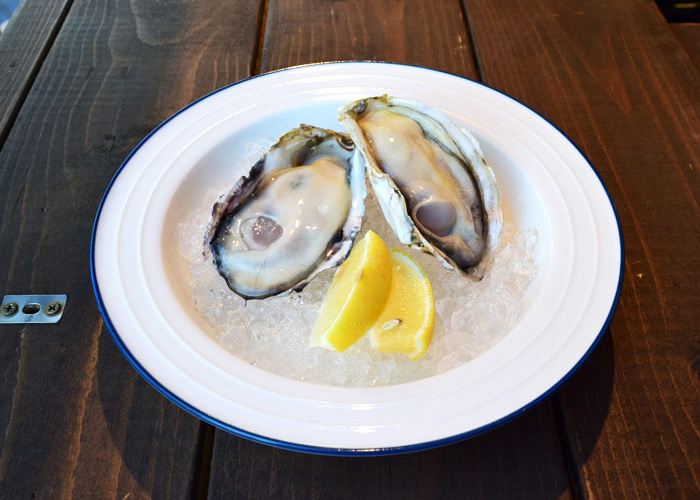 牡蠣の浜焼き風（2ケ）  &yen;1400