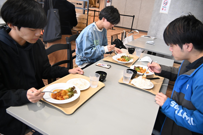 おいしく食べて支援に協力