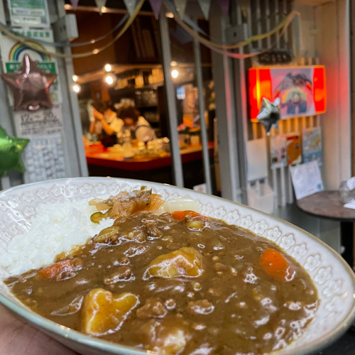 店舗外観とカレー　