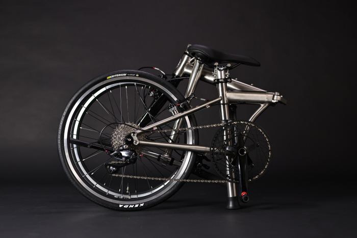 HARRY QUINN TITAN8_Folding1