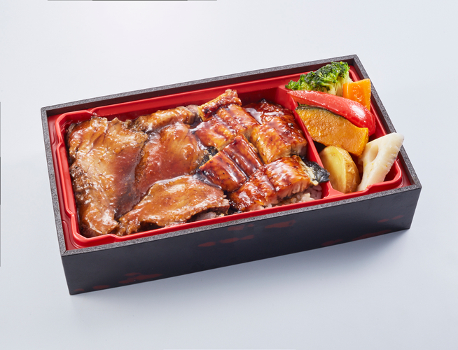 ＜マッジョデリ＞ビーフカットステーキ＆鰻重弁当