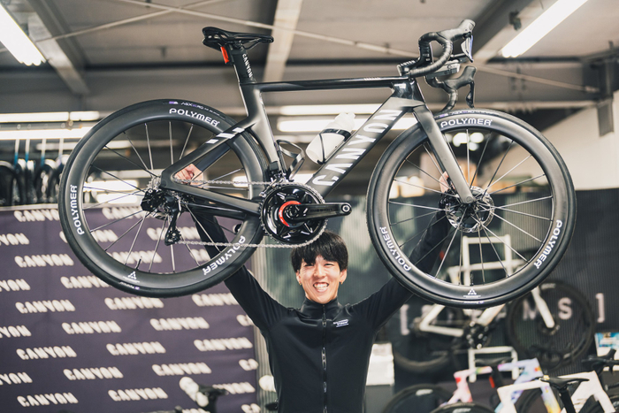 「めちゃくちゃカッコいい！」キャニオン東京テストセンターでの納車　写真：CHABECK / キャニオンバイシクルズ・ジャパン株式会社