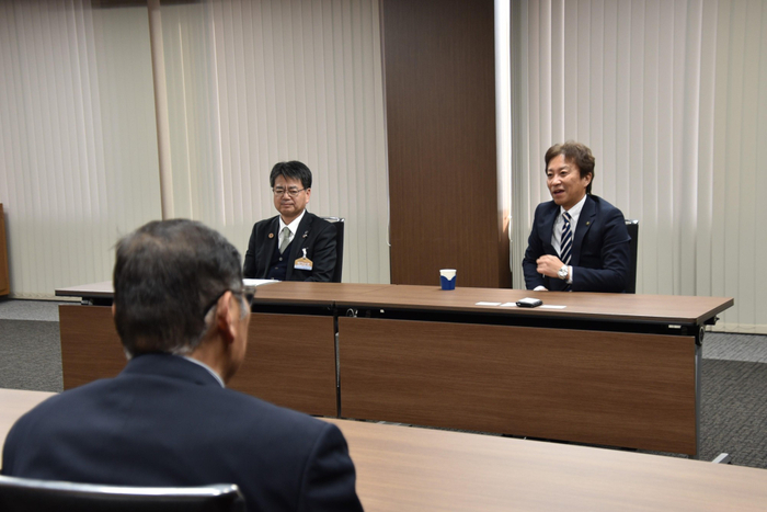 氷見市側は出戸企画制作部長も同席