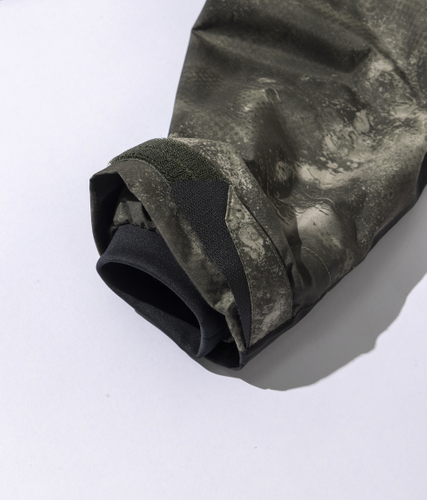 防水性・透湿性・柔らかさを備えたメッシュ裏地の二重構造