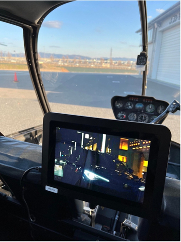 サイネージ設置画像：画面はAlfa Romeo様の広告