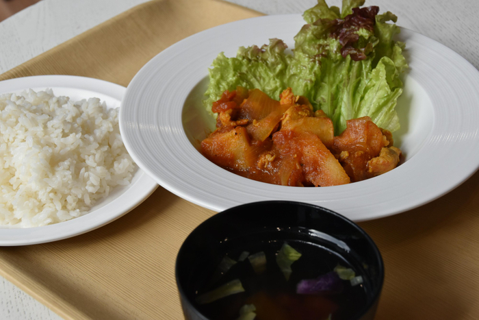 ミャンマーのスパイス煮込み「チェッタアールヒン」