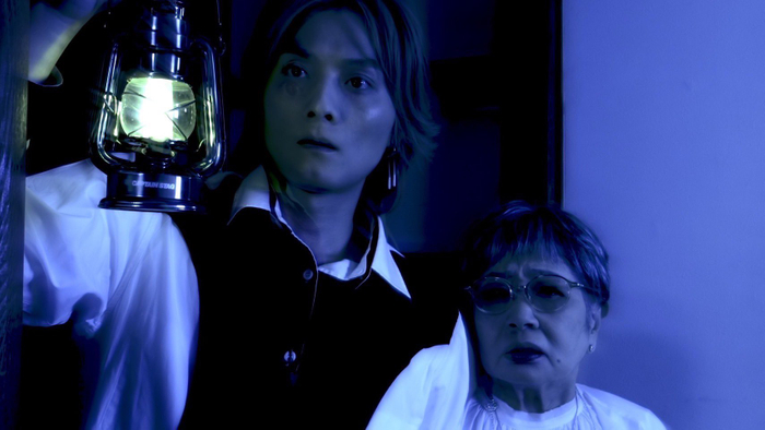 左から寺西優真、泉ピン子