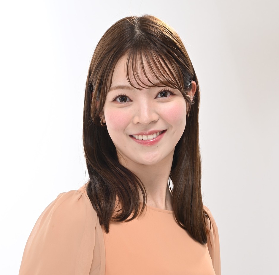 三宅絹紗フリーアナウンサー
