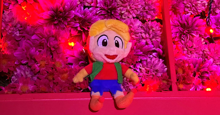 「推し活イルミ」の扉&times;ぬいぐるみ