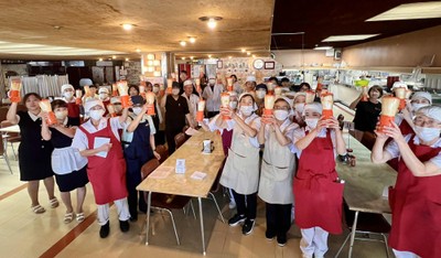 マルカンビル大食堂を運営する上町家守舎のメンバー