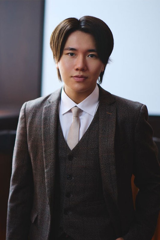 浪越友哉氏