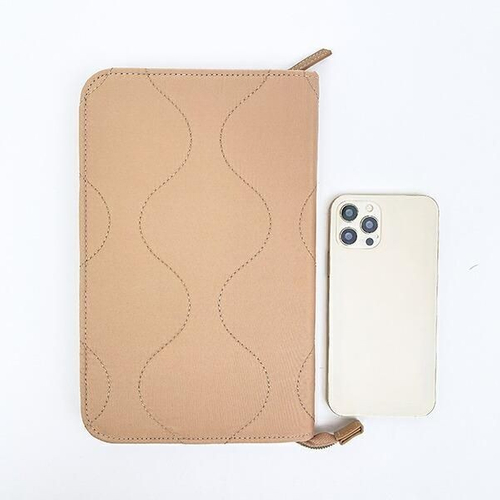 ハローキティのマルチケース