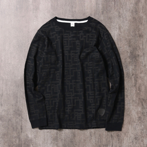 総柄Tシャツ&yen;12,100（税込）