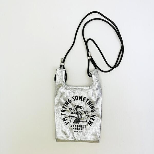 スヌーピーのバッグ