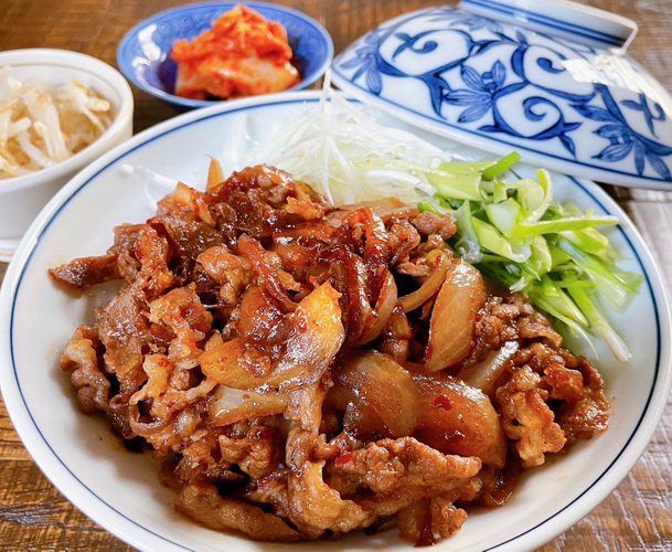 A5和牛と京野菜が自慢!新店舗だけで味わえる「黒毛和牛カルビ丼」
