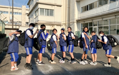 空調服(R)を着用する生徒たち