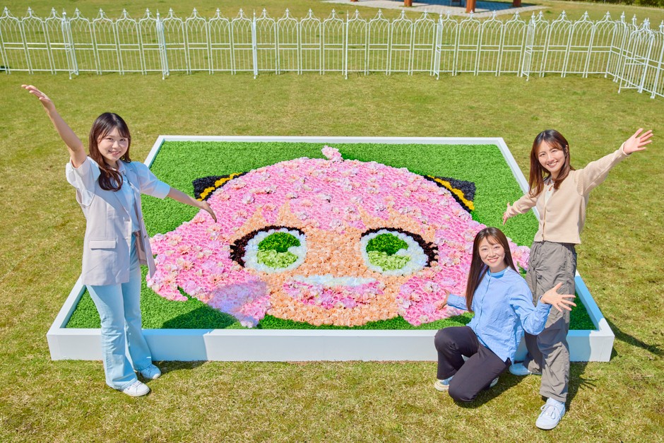 ▲可愛いアーニャのフラワーモザイクも登場