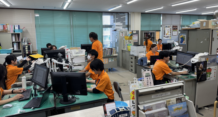 橋本市職員一同&ldquo;柿色&rdquo;で取り組む姿