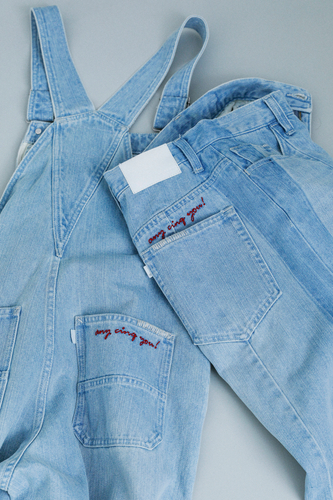 デニムオーバーオール￥14,300税込 ・デニムパンツ￥12,650税込