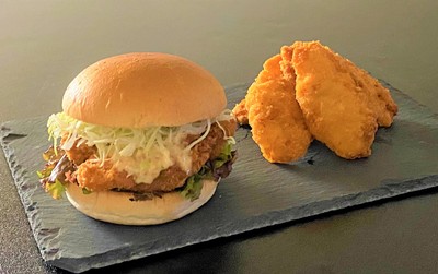 ふぐの【女王】バーガーとフライ