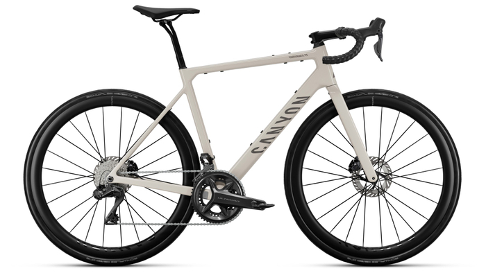 エンデュレース CF 8 Di2  平均重量8.2kg  619,000円（税込）