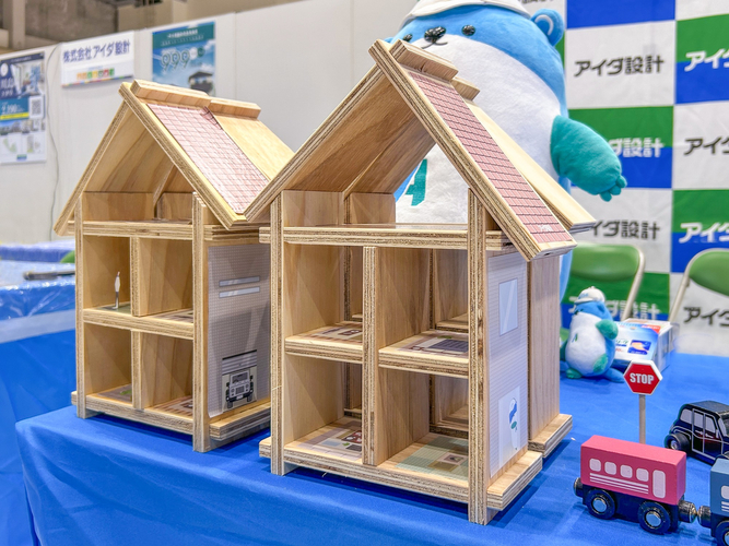 完成したオリジナルの飾り棚