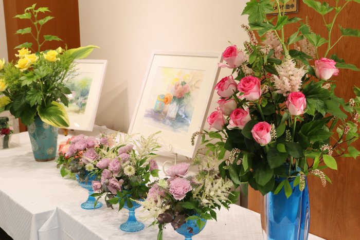 「春のバラ展」の様子（令和４年撮影）