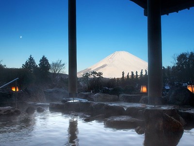 富士山を望む露天風呂