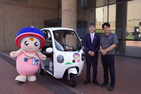 株式会社バブル、伊勢原市へ3人乗りEVトゥクトゥク 「VIVEL COCO」を寄贈