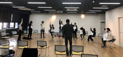 近畿大学客員教授　辰巳琢郎氏による特別授業　「人狼ゲーム」を舞台化した特別授業の成果発表公演を実施