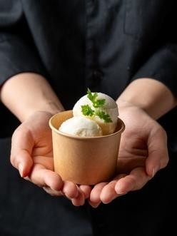 季節で変わる自家製アイスクリーム【宿泊者：220円 / 外来：440円】