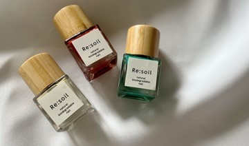 石油由来成分を使用しない、100%天然由来成分の水性ネイル