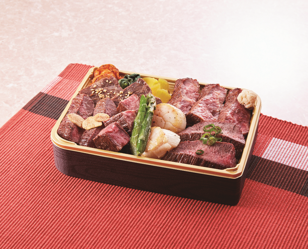 はこだて大沼黒牛赤身三部位と湾宝ホタテの盛合せ弁当