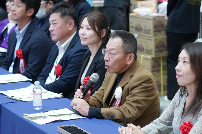 審査員の皆さんから質問や感想をいただきました