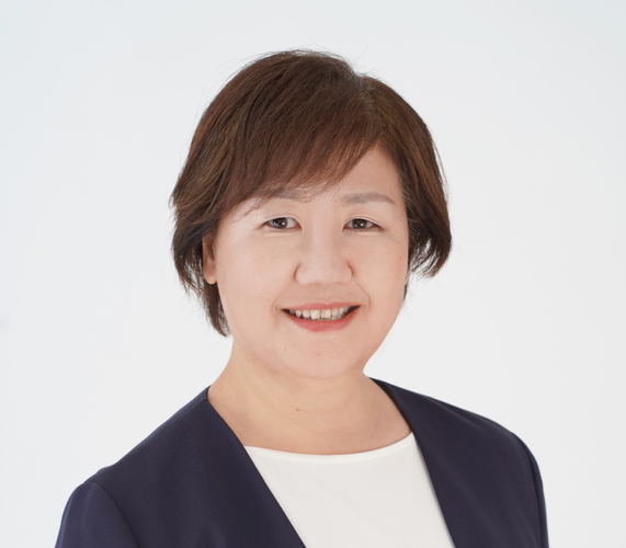 ファイナンシャル・プランナー&reg; 鈴木 暁子氏