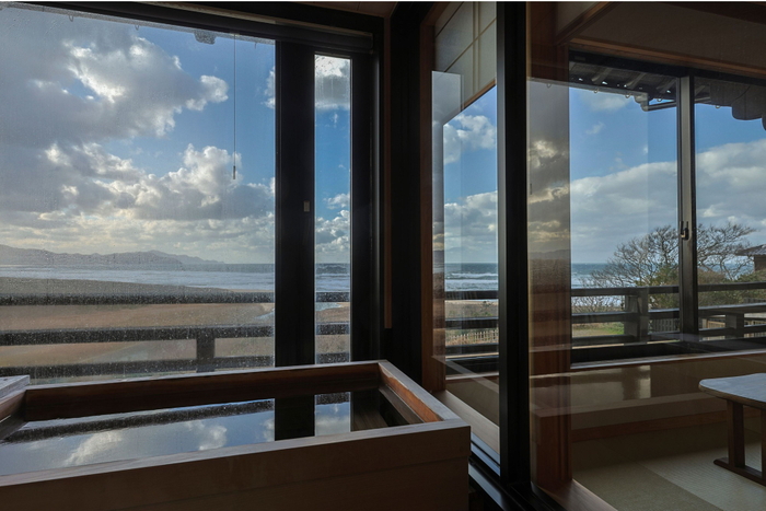 【客室】温泉展望ヒノキ風呂付和室