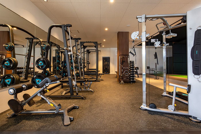 パワーラック・スミスマシン完備の本格設備(春日部店)