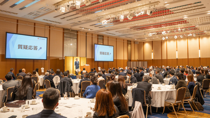 日本中華總商会の例会で講演される中山氏