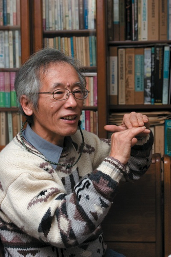 昆虫研究者 主原 憲司