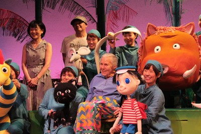 原作者・ガネットさん来日観劇時の様子