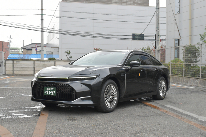 今回導入した、『トヨタ クラウン FCEV』