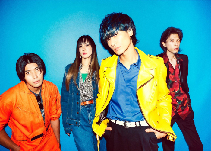 左から 渡邊一丘:Drums HISAYO:Bass 佐々木亮介:Vocal & Guitar アオキテツ:Guitar